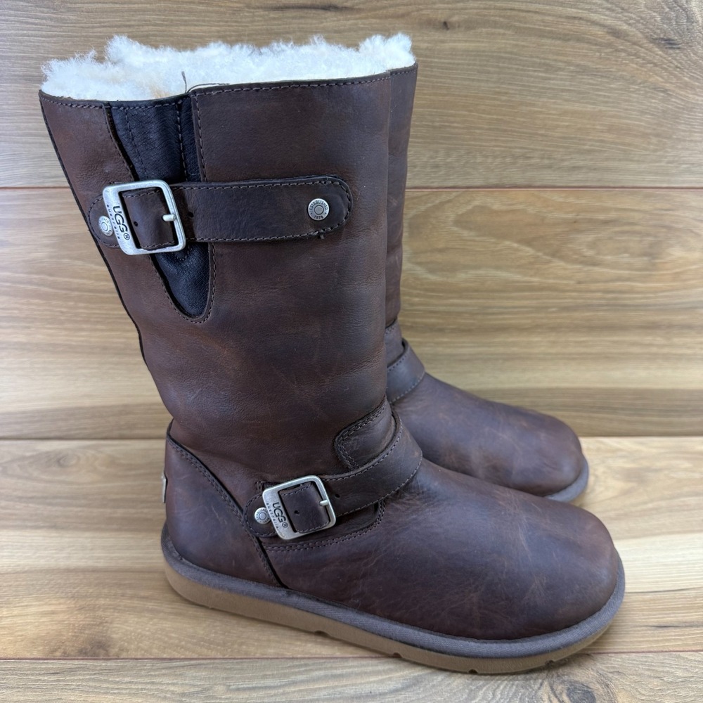 UGG FLAW Kensington Tall Boots Women 7 Brown Leather Shearling Sherpa Lined Cozy